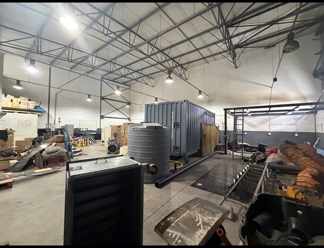 348M² WAREHOUSE TO LET IN FIRGROVE